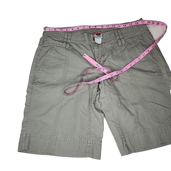 North Face Women's Sz 14 Greenish Gray Cotton Rip Stop Hiking Utility Shorts EUC - Picture 6 of 10